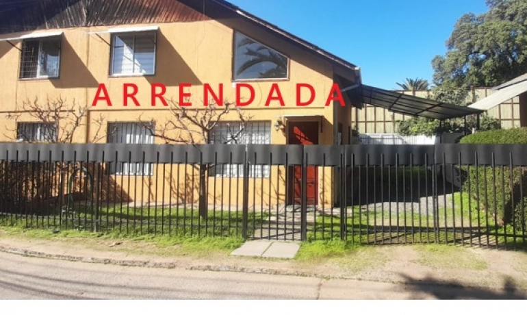 Arrienda casa en Condominio