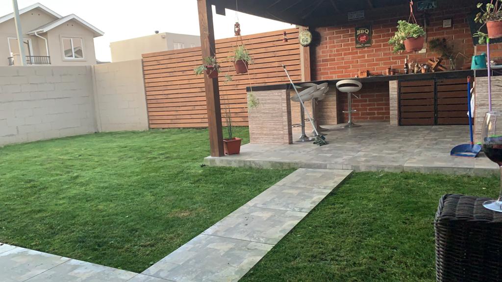 Arrienda casa en Padre Hurtado. Santiago – Pepe Aguilar – Corredores